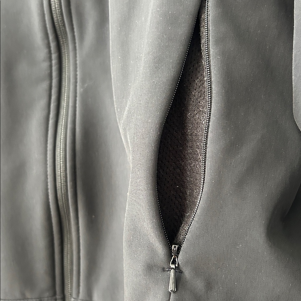 The North Face Women’s Apex Barrier Soft Shell Jacket - Picture 4 of 12